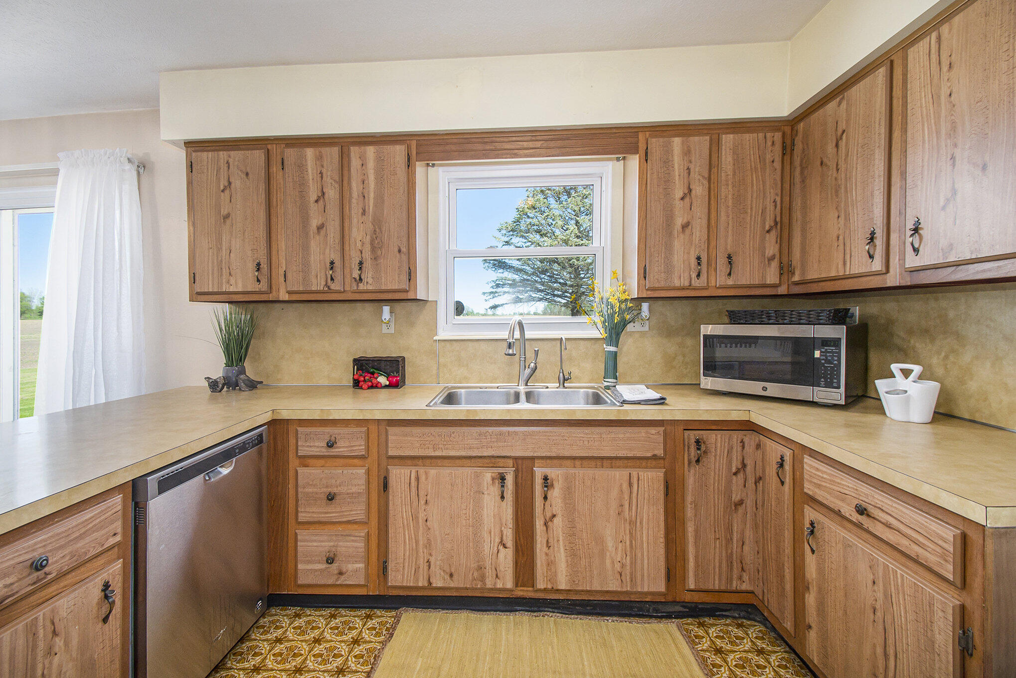 2014 Plains Road Leslie, MI 49251 - Photo 6 of 45 015_ndp3113