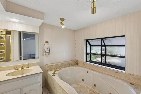 $245,000 | 1529 Oak Shore Drive, Tool, TX 75143