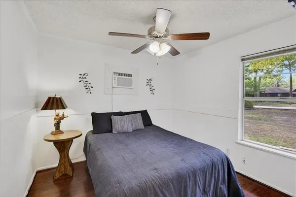 $245,000 | 1529 Oak Shore Drive, Tool, TX 75143