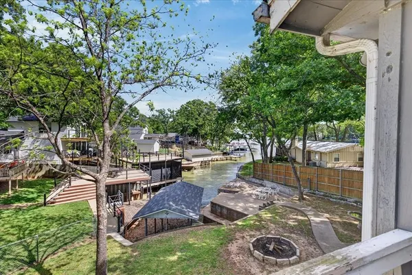 $245,000 | 1529 Oak Shore Drive, Tool, TX 75143