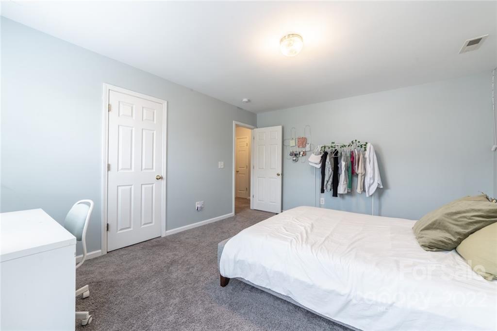 16023 Raptor Court Charlotte, NC 28278 - Photo 32 of 44 Gallery Image 32