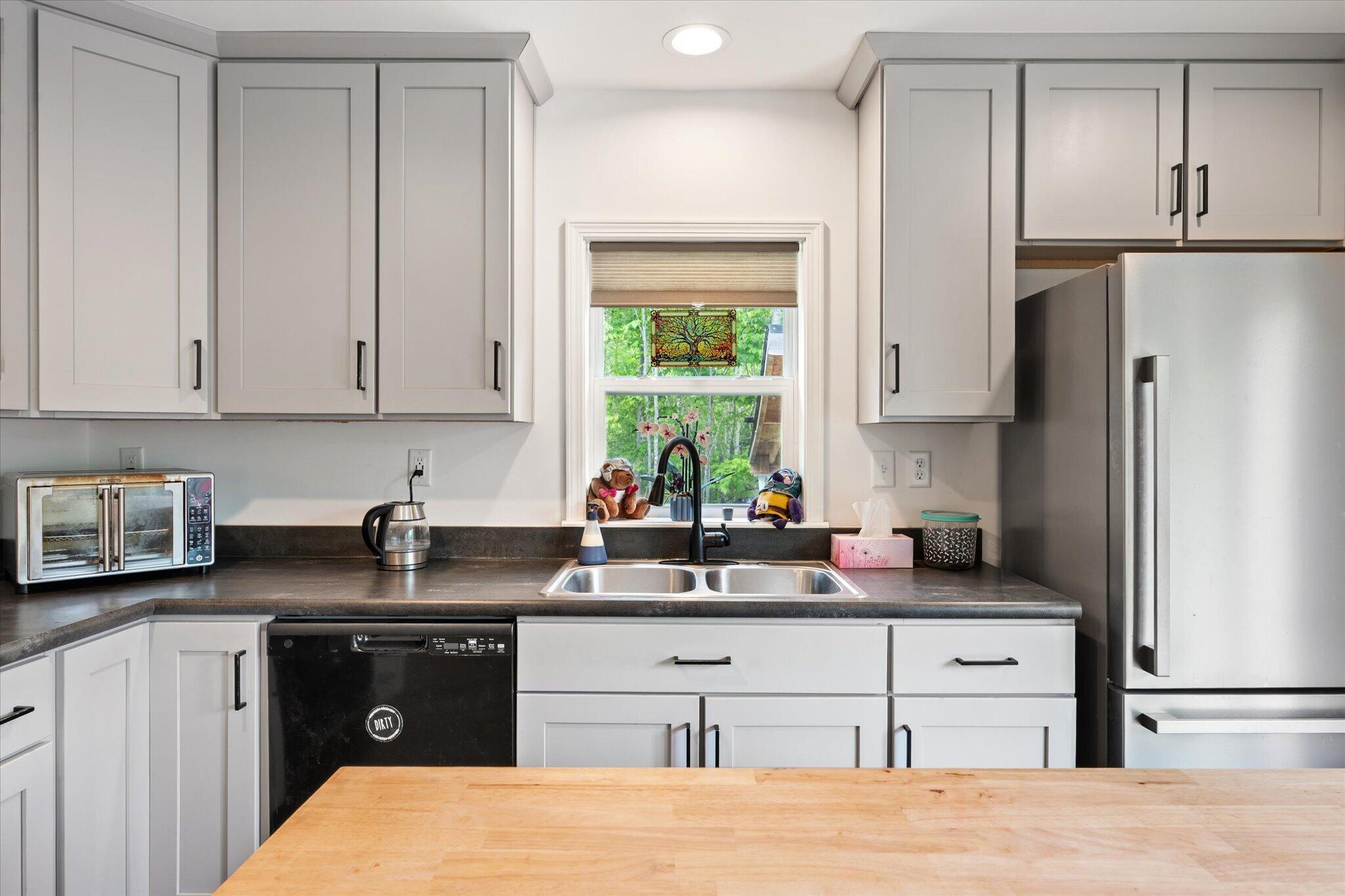 89 Wickett Farm Road Bucksport, ME 04416 - Photo 5 of 44 05-Kitchen