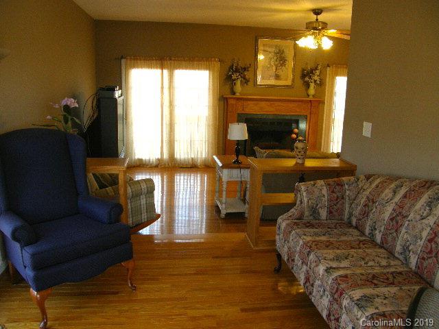 444 Marterdan Ridge Marion, NC 28752 - Photo 3 of 13 Gallery Image 3