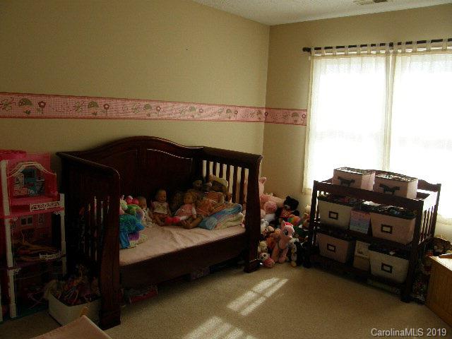 444 Marterdan Ridge Marion, NC 28752 - Photo 10 of 13 Gallery Image 10