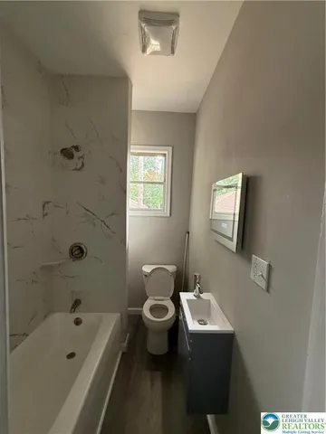 $950 | 81 Dana Street, Unit 2, Wilkes Barre, PA 18702