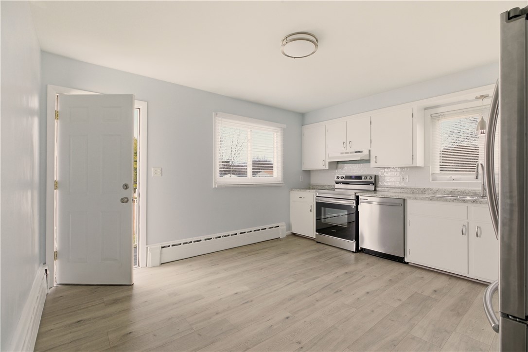 92 Bracket Avenue Tiverton, RI 02878 - Photo 12 of 48