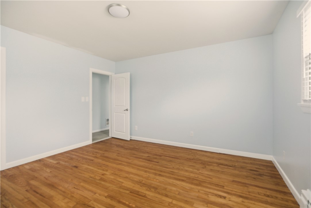 92 Bracket Avenue Tiverton, RI 02878 - Photo 18 of 48