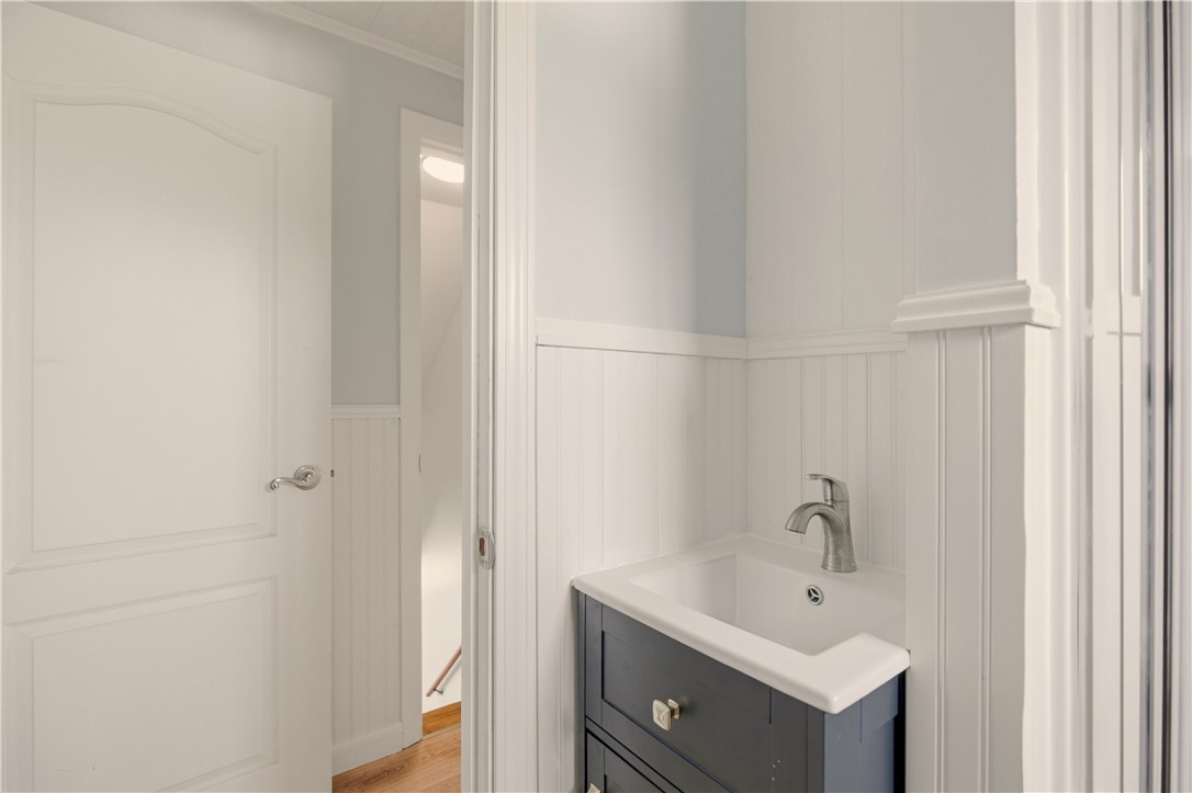 92 Bracket Avenue Tiverton, RI 02878 - Photo 22 of 48