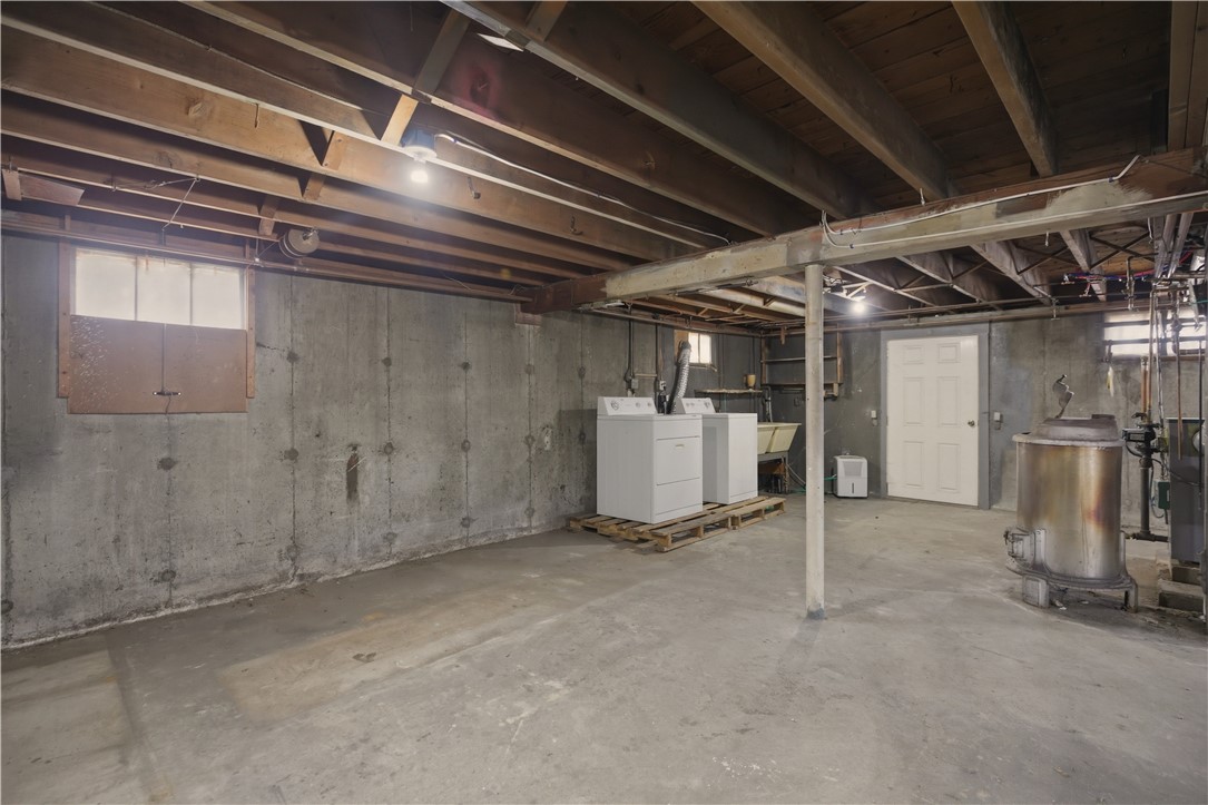 92 Bracket Avenue Tiverton, RI 02878 - Photo 28 of 48