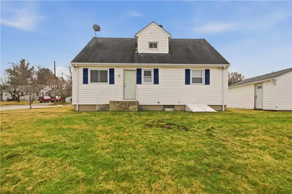 $579,000 | 92 Bracket Avenue, Tiverton, RI 02878