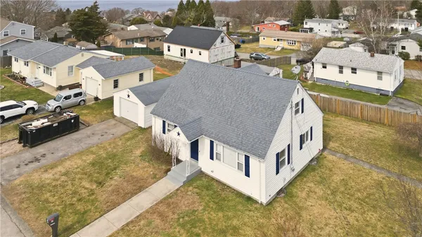 $579,000 | 92 Bracket Avenue, Tiverton, RI 02878