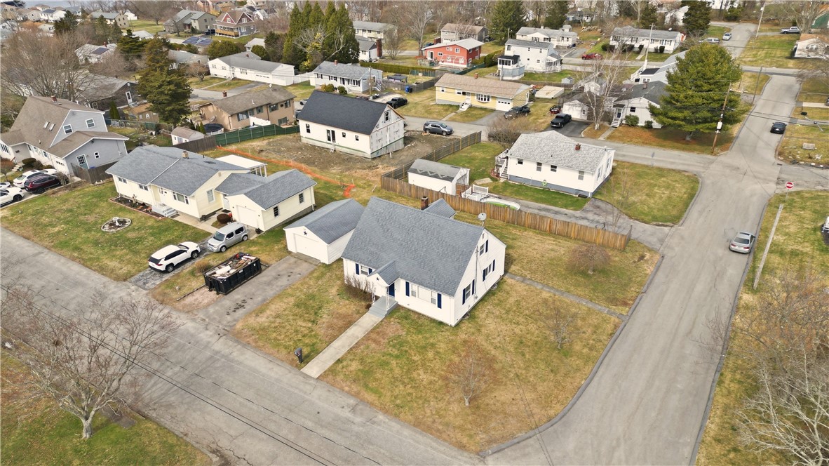 92 Bracket Avenue Tiverton, RI 02878 - Photo 39 of 48