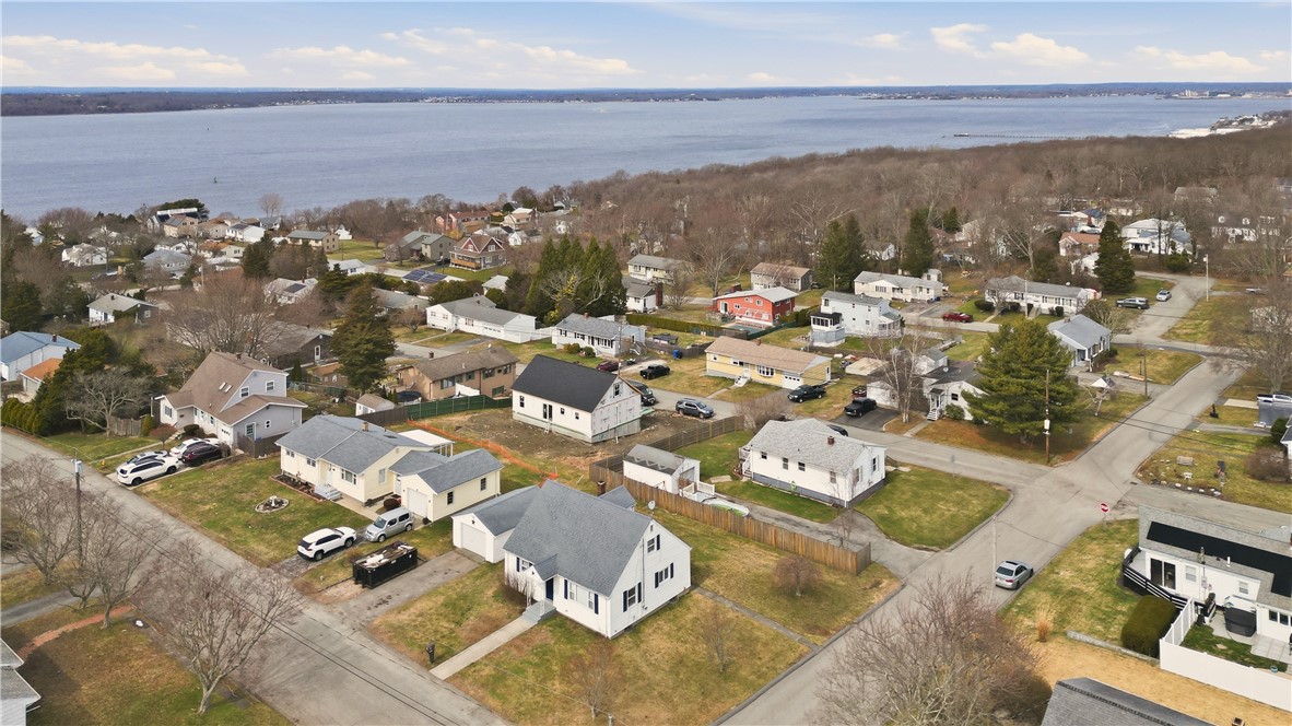 92 Bracket Avenue Tiverton, RI 02878 - Photo 40 of 48