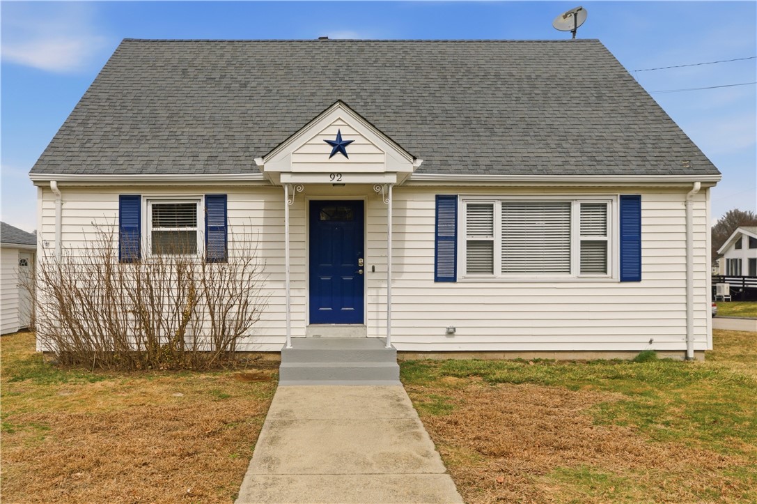 92 Bracket Avenue Tiverton, RI 02878 - Photo 4 of 48