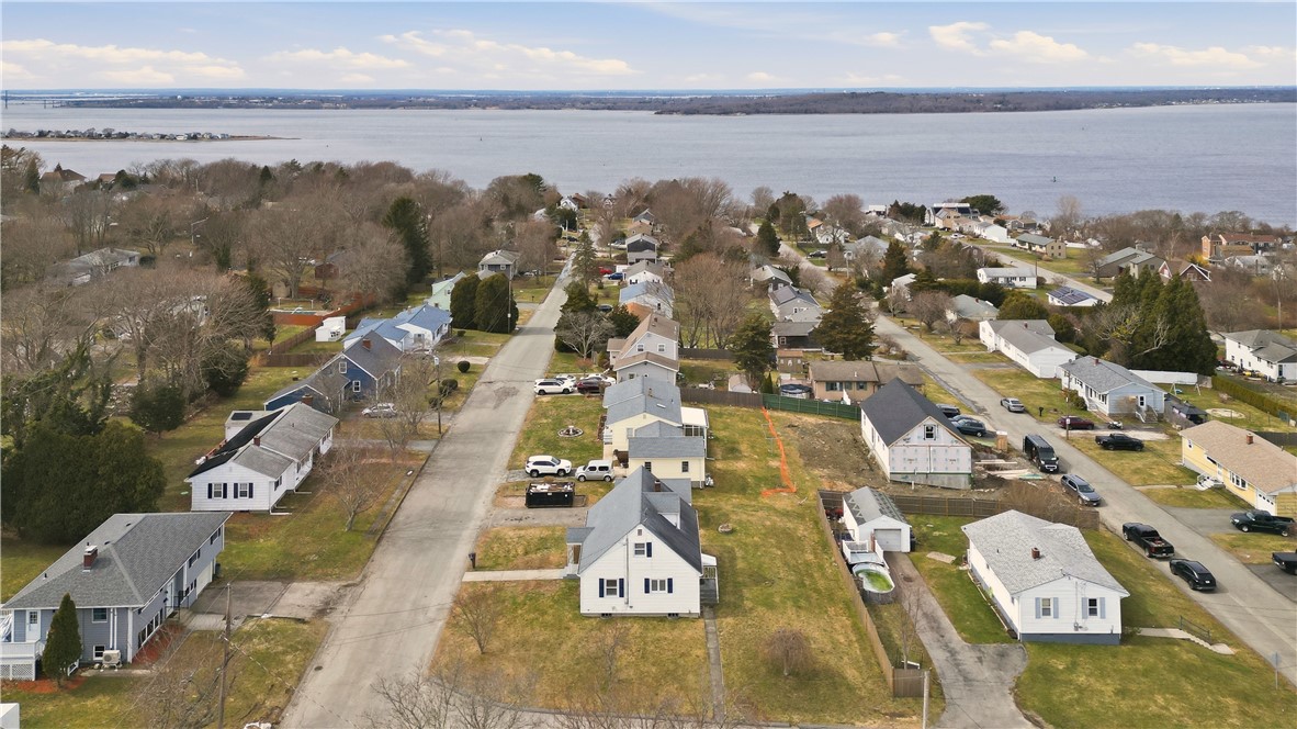 92 Bracket Avenue Tiverton, RI 02878 - Photo 41 of 48