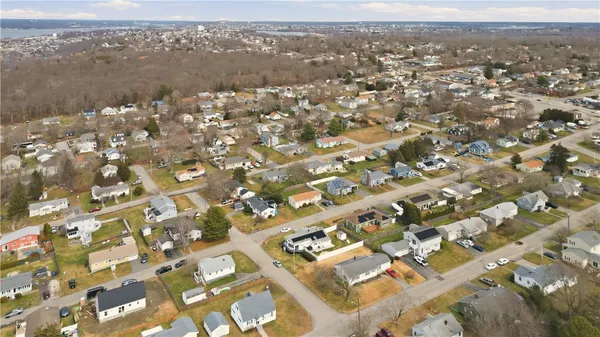 $579,000 | 92 Bracket Avenue, Tiverton, RI 02878