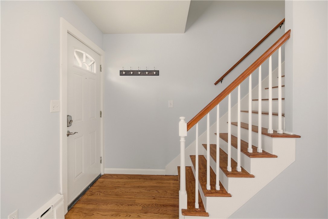92 Bracket Avenue Tiverton, RI 02878 - Photo 7 of 48
