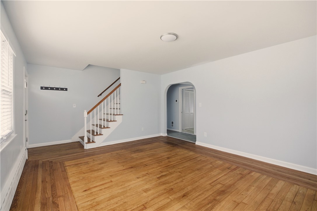 92 Bracket Avenue Tiverton, RI 02878 - Photo 8 of 48