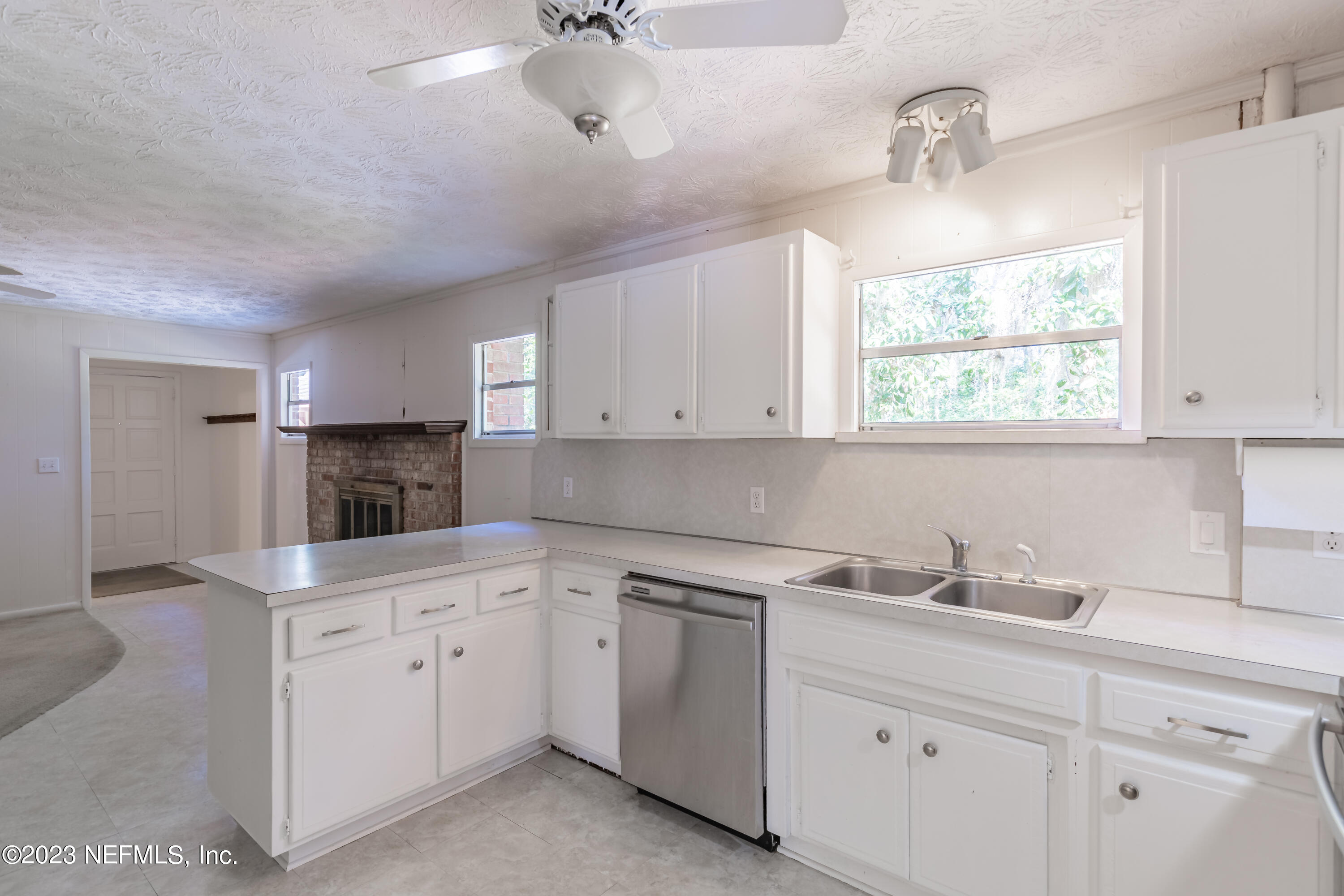325 Holly Knowe Road Fleming Island, FL 32003 - Photo 14 of 57 325 HOLLY KNOWE RD-7