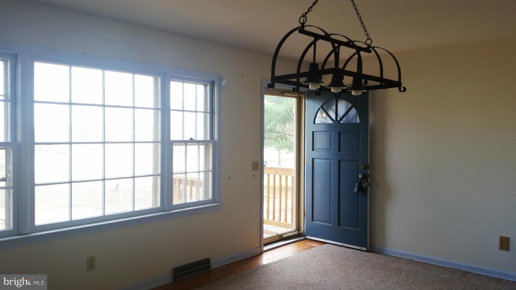 2800 Partlow Road Beaverdam, VA 23015 - Photo 2 of 27 Living Room