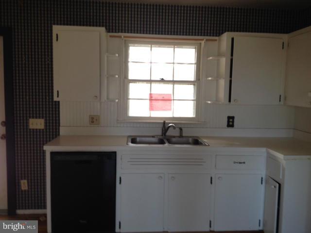 2800 Partlow Road Beaverdam, VA 23015 - Photo 9 of 27 Kitchen