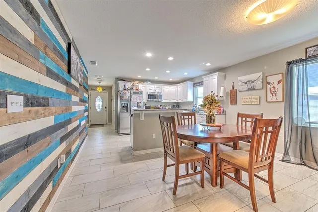 $329,900 | 38021 10th Avenue, Zephyrhills, FL 33542