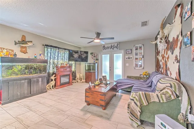 $329,900 | 38021 10th Avenue, Zephyrhills, FL 33542