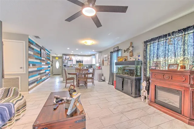 $329,900 | 38021 10th Avenue, Zephyrhills, FL 33542