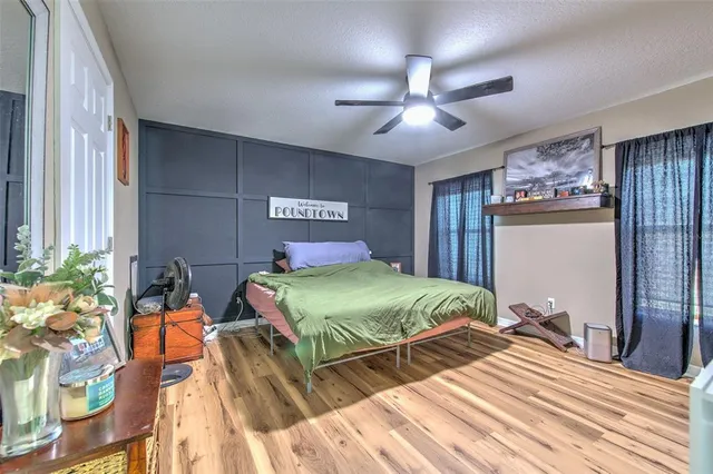 $329,900 | 38021 10th Avenue, Zephyrhills, FL 33542