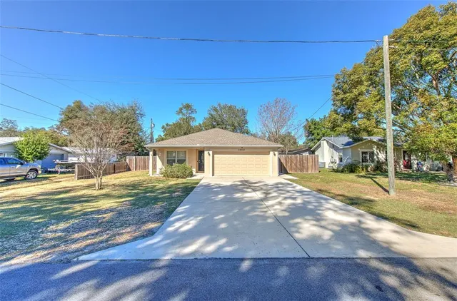 $329,900 | 38021 10th Avenue, Zephyrhills, FL 33542