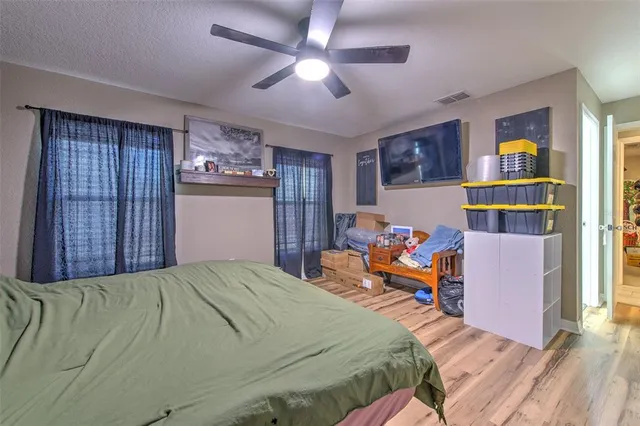 $329,900 | 38021 10th Avenue, Zephyrhills, FL 33542