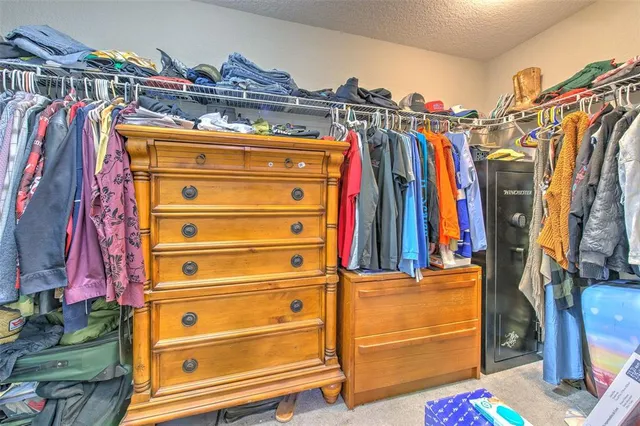 $329,900 | 38021 10th Avenue, Zephyrhills, FL 33542