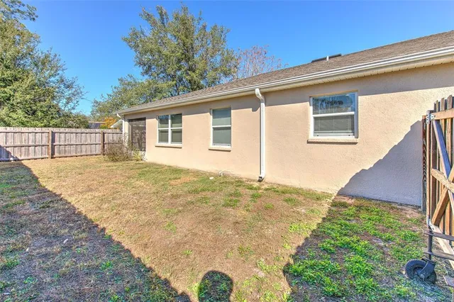 $329,900 | 38021 10th Avenue, Zephyrhills, FL 33542