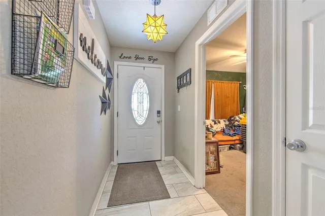 $329,900 | 38021 10th Avenue, Zephyrhills, FL 33542