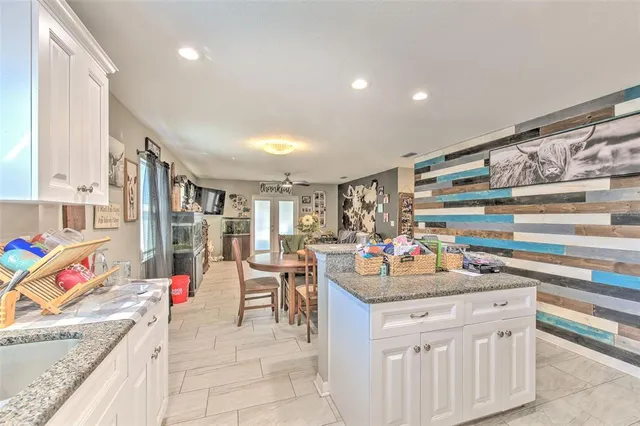 $329,900 | 38021 10th Avenue, Zephyrhills, FL 33542