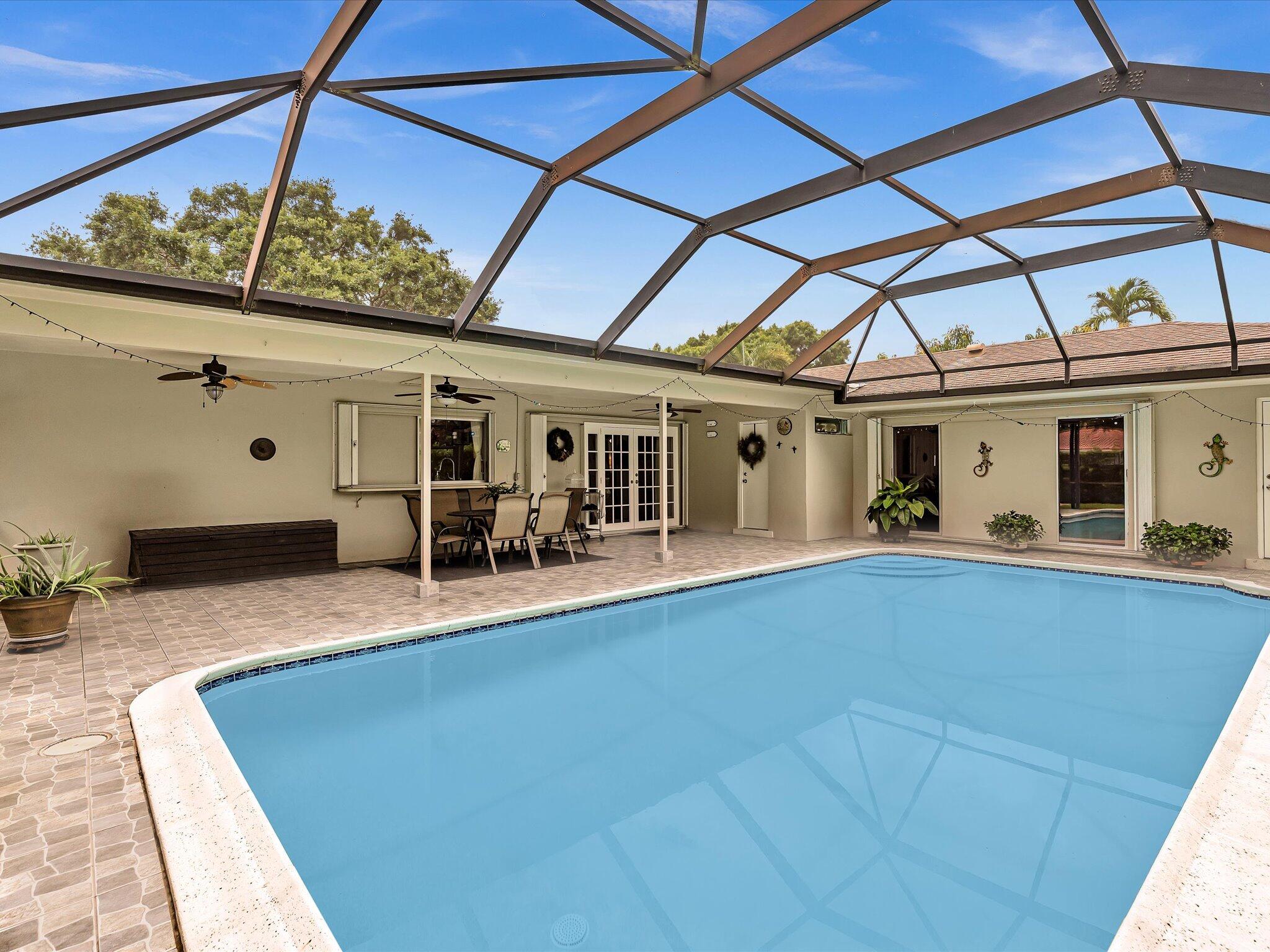 7381 Southwest 9th Street Plantation, FL 33317 - Photo 31 of 62 2 Cabana Baths to Patio