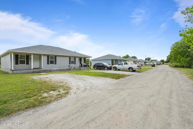 $850 | 138 Lain Mark Drive, Hubert, NC 28539