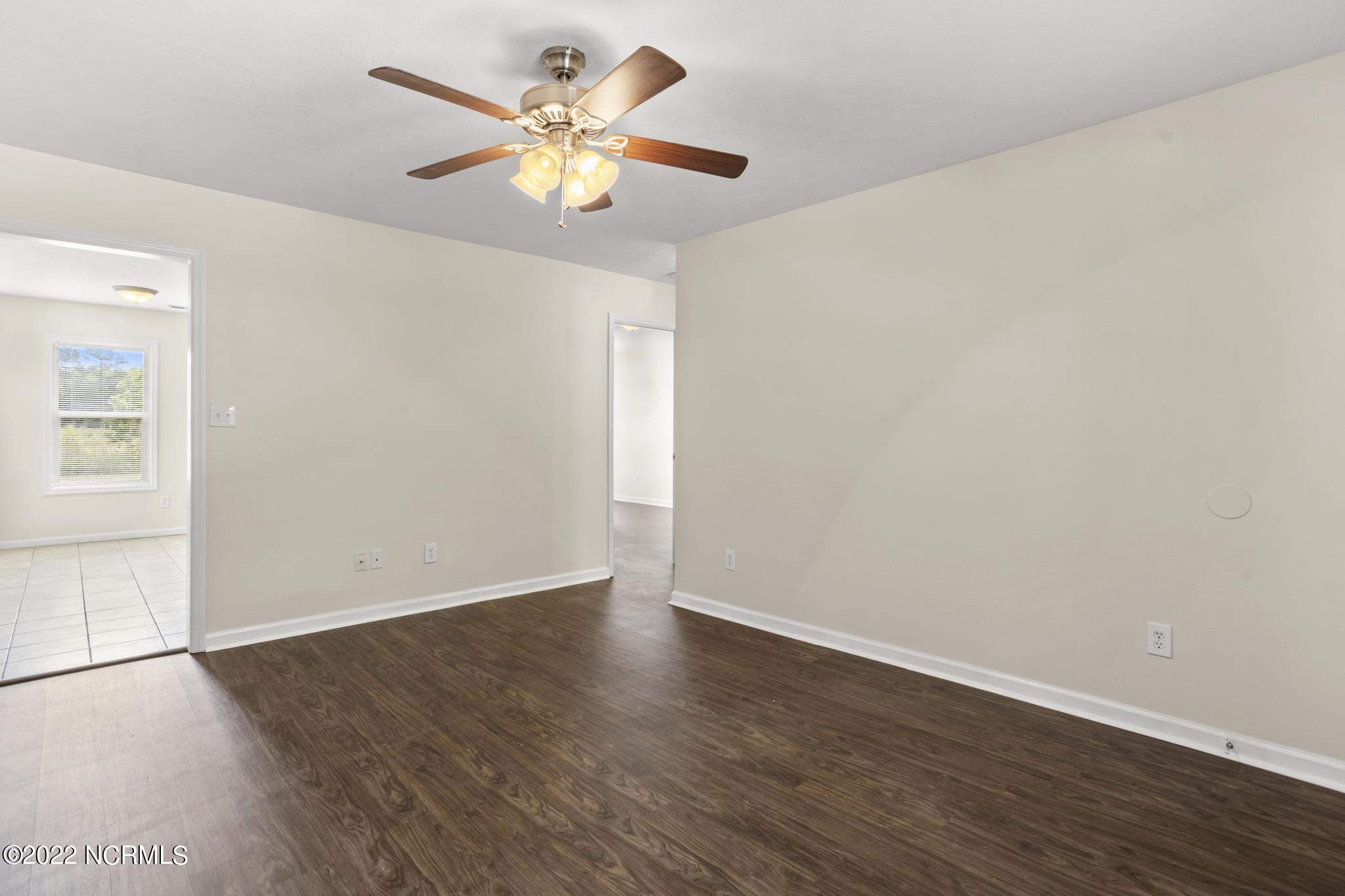 138 Lain Mark Drive Hubert, NC 28539 - Photo 5 of 21 IMG_3958