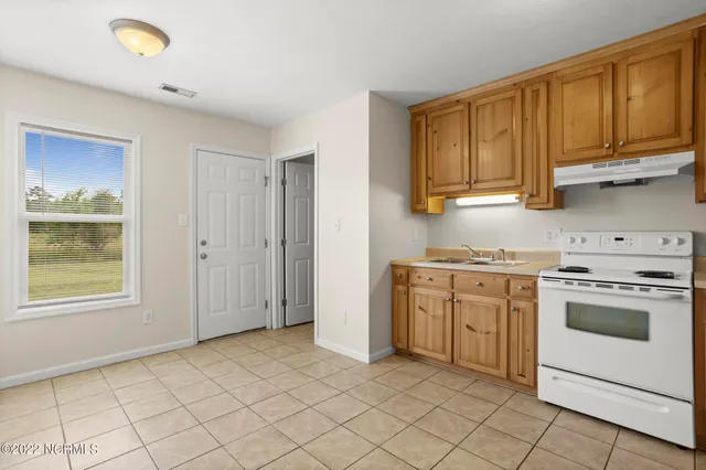 $850 | 138 Lain Mark Drive, Hubert, NC 28539