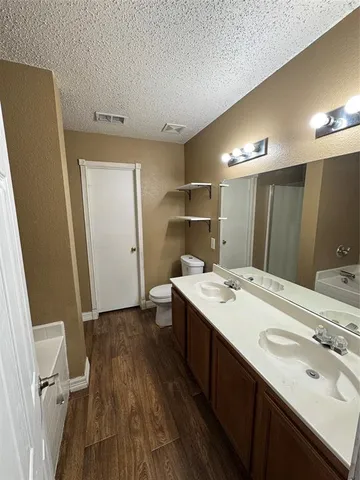 $3,000 | 512 Magdalen Avenue, Fort Worth, TX 76036