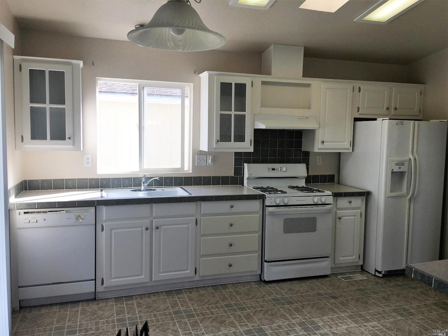 138 Walnut Circle, Unit 138 Rohnert Park, CA 94928 - Photo 1 of 1 Gallery Image 1