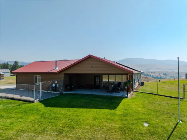 $574,900 | 9 Fairway Court, Plains, MT 59859