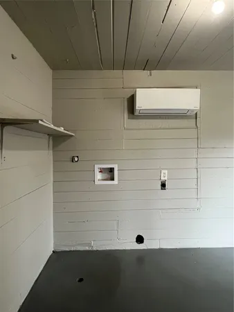 $390,000 | 723 North Meyer Street, Sealy, TX 77474