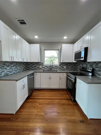 $390,000 | 723 North Meyer Street, Sealy, TX 77474