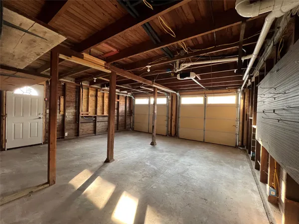 $390,000 | 723 North Meyer Street, Sealy, TX 77474