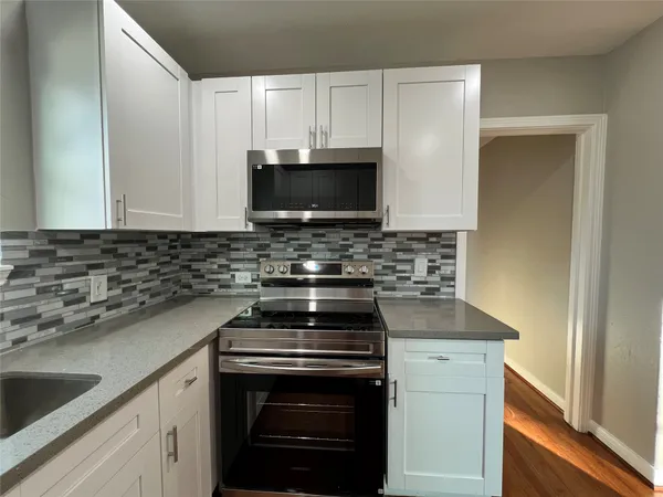 $390,000 | 723 North Meyer Street, Sealy, TX 77474