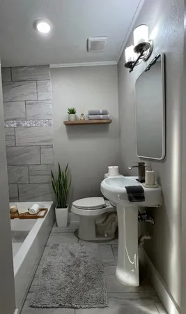 $390,000 | 723 North Meyer Street, Sealy, TX 77474