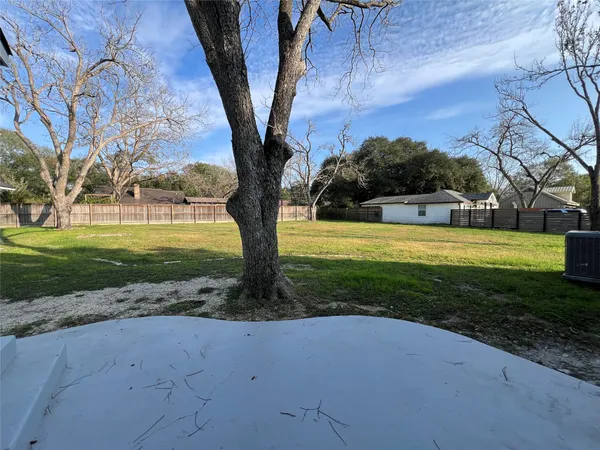 $390,000 | 723 North Meyer Street, Sealy, TX 77474