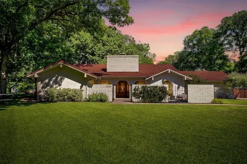 $775,000 | 4325 Elmwood Drive, Benbrook, TX 76116