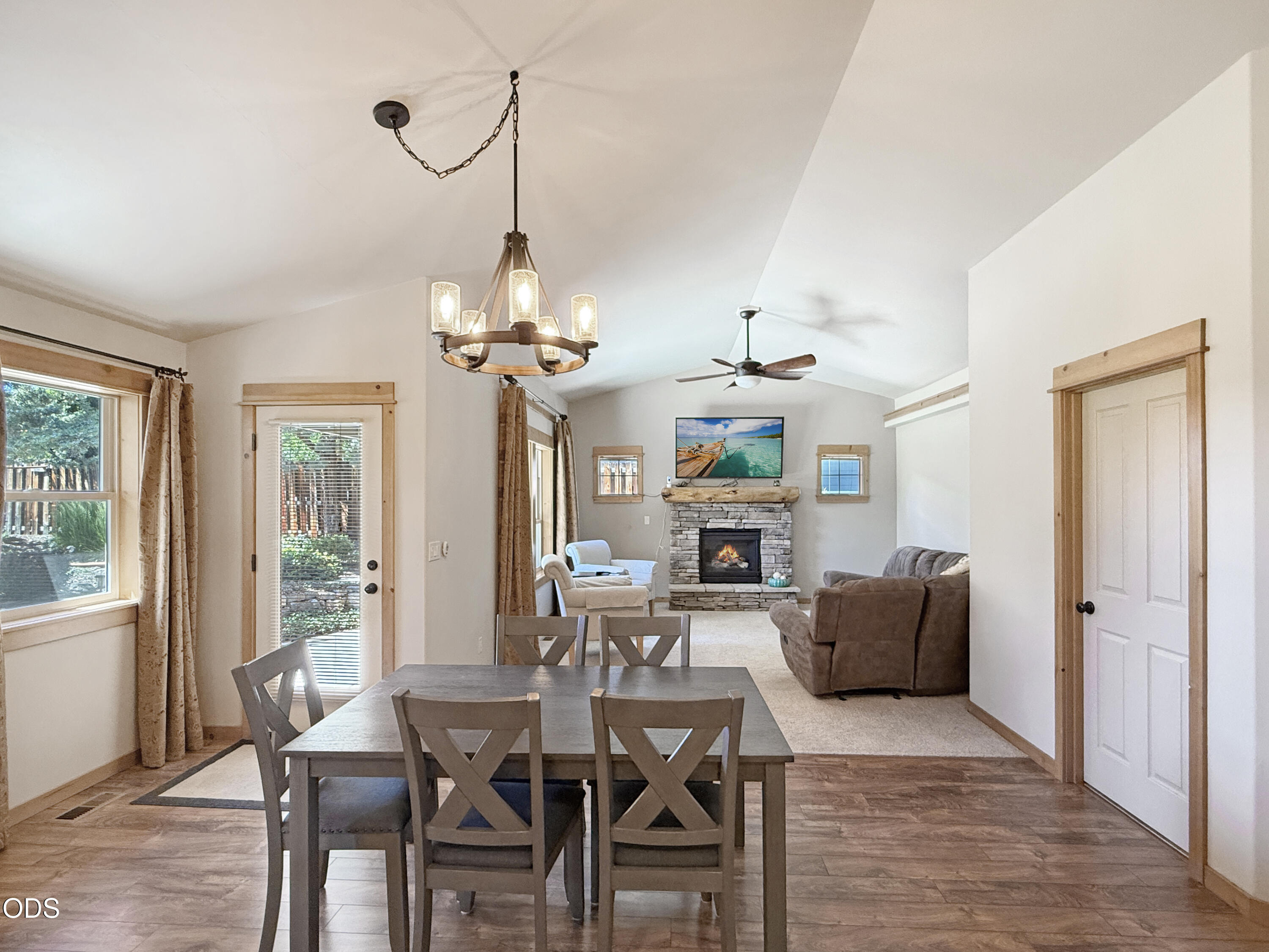 2021 Southwest 41st Street Redmond, OR 97756 - Photo 8 of 22
